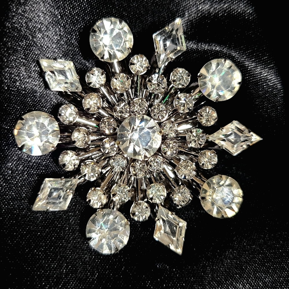 Rhinestone Snowflake Brooch - Price drop